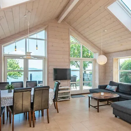 Nyaraló 8 Person In B Rkop *