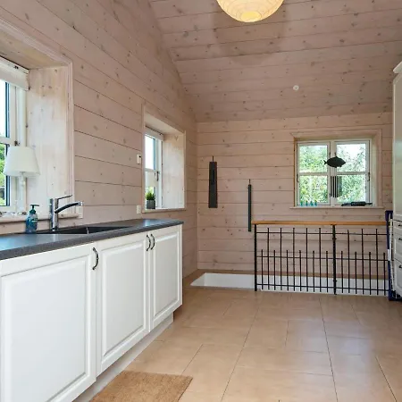 8 Person In B Rkop * Børkop