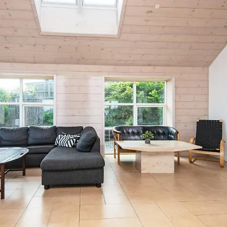 Nyaraló 8 Person In B Rkop *