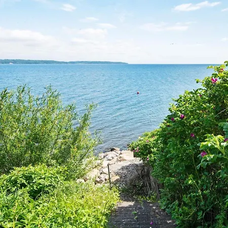 8 Person In B Rkop Nyaraló